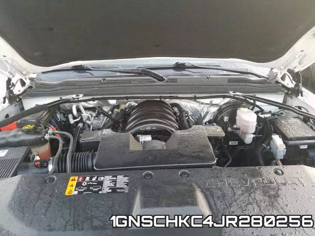 1GNSCHKC4JR280256_7.webp