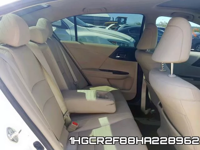 1HGCR2F88HA228962_6.webp