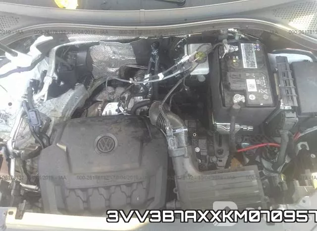 3VV3B7AXXKM070957_10.webp