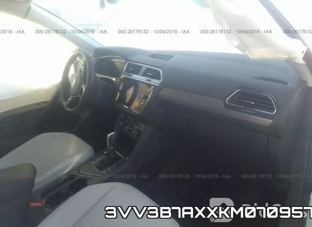 3VV3B7AXXKM070957_5.webp