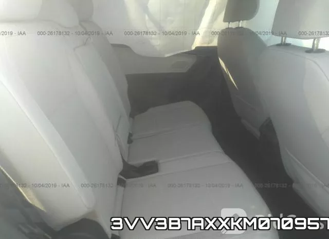 3VV3B7AXXKM070957_8.webp