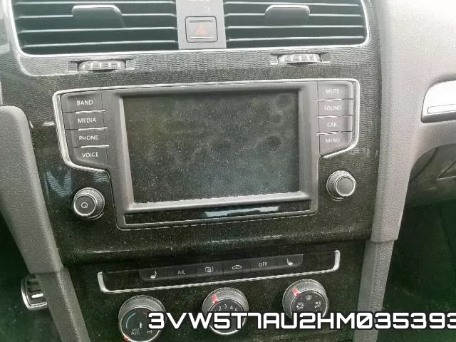 3VW5T7AU2HM035393_9.webp