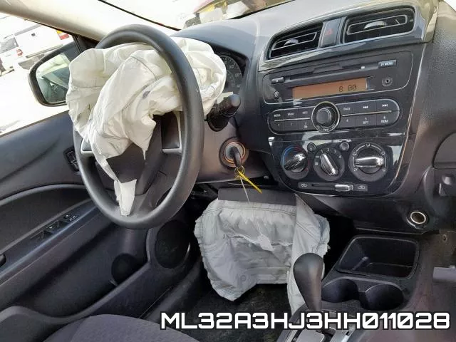 ML32A3HJ3HH011028_9.webp