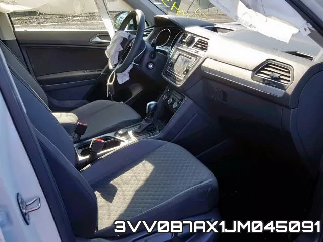 3VV0B7AX1JM045091_5.webp