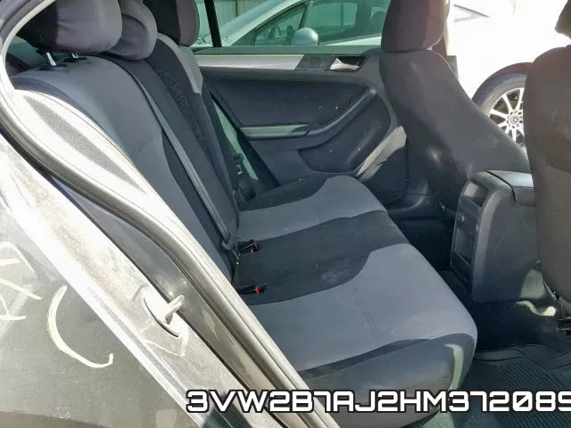 3VW2B7AJ2HM372089