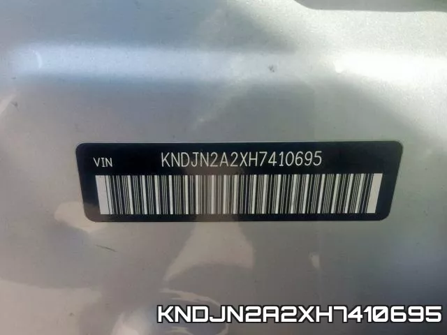 KNDJN2A2XH7410695_10.webp