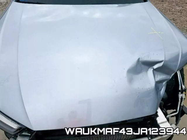 WAUKMAF43JA123944_7.webp