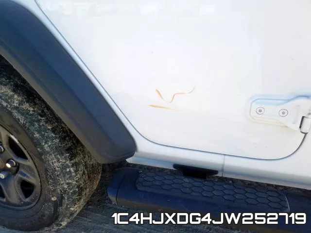 1C4HJXDG4JW252719_9.webp