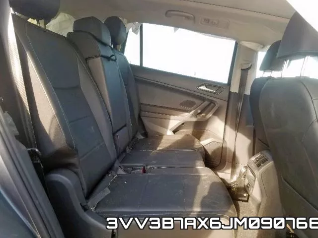 3VV3B7AX6JM090766_6.webp
