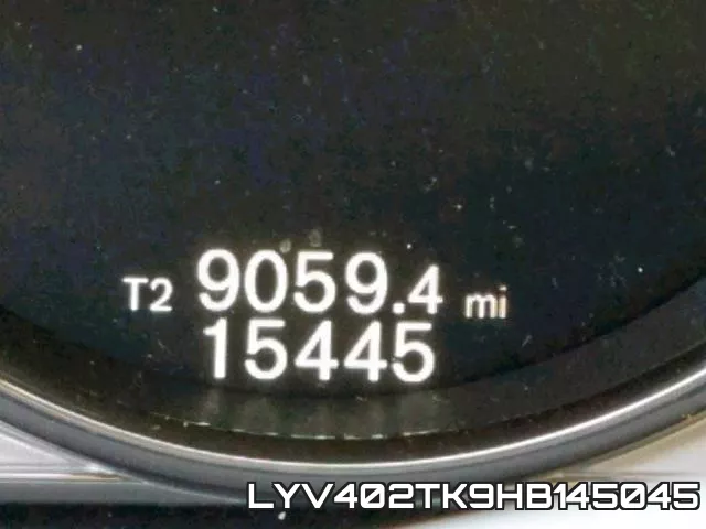LYV402TK9HB145045_8.webp