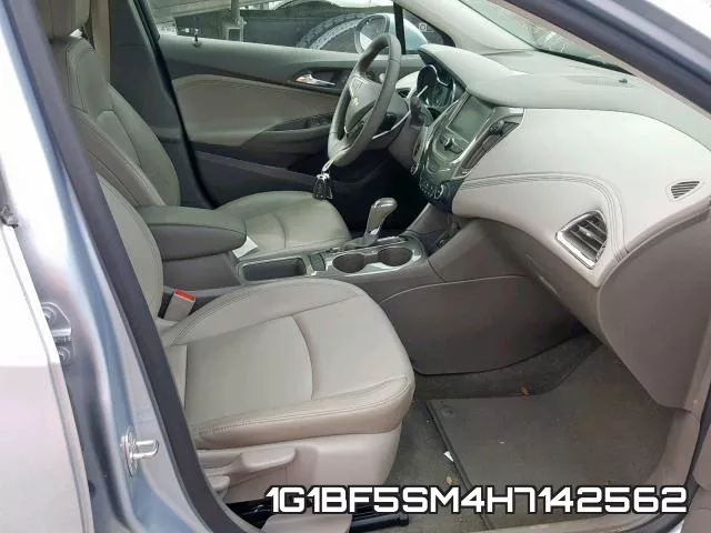 1G1BF5SM4H7142562_5.webp