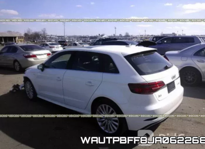WAUTPBFF8JA062268_3.webp