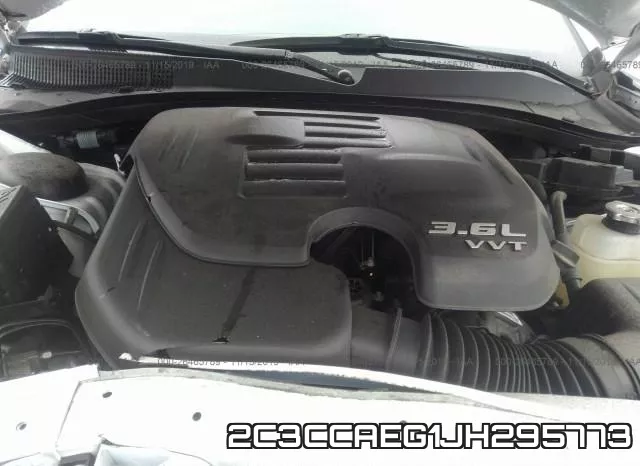 2C3CCAEG1JH295773_10.webp