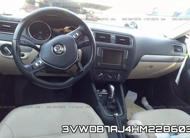 3VWDB7AJ4HM228603_5.webp