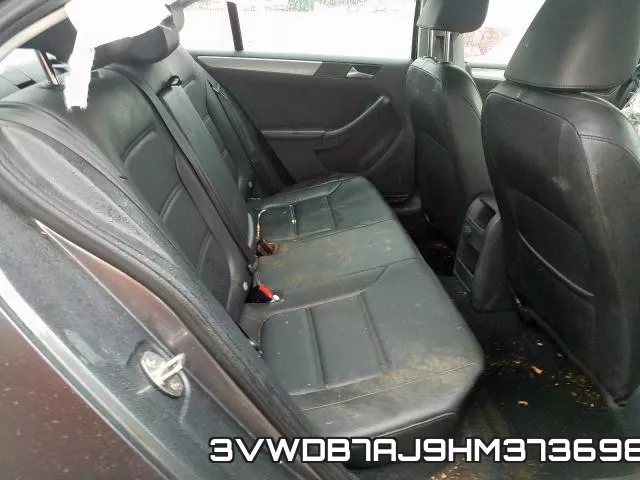 3VWDB7AJ9HM373698_6.webp