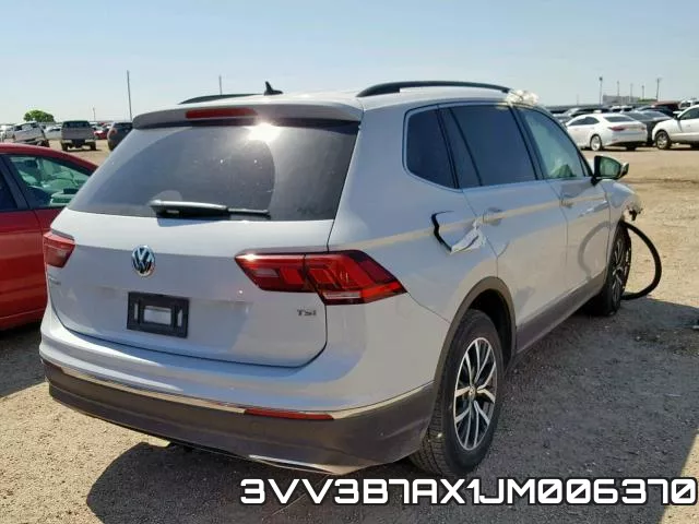 3VV3B7AX1JM006370_4.webp