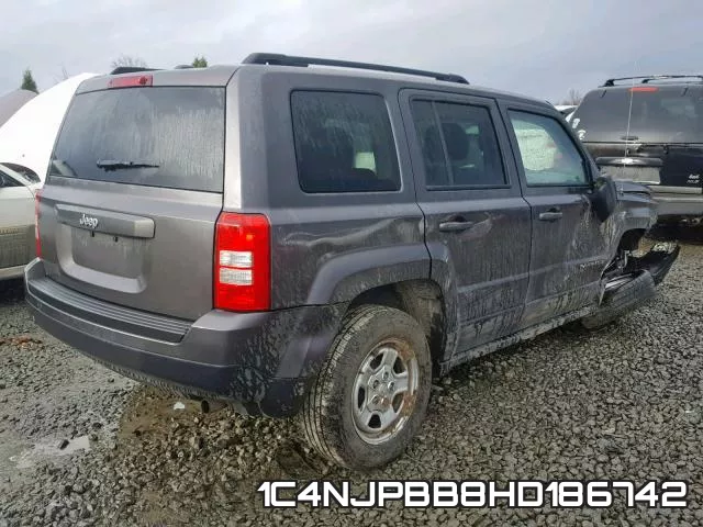 1C4NJPBB8HD186742_4.webp