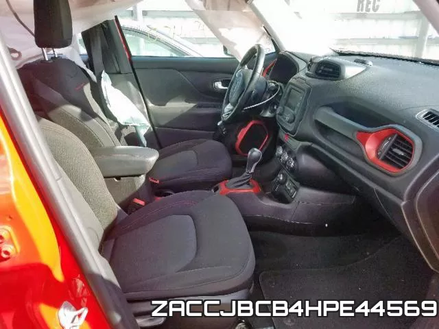 ZACCJBCB4HPE44569_5.webp