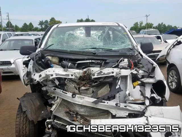 1GCHSBEA9H1323575