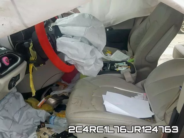 2C4RC1L76JR124763_5.webp
