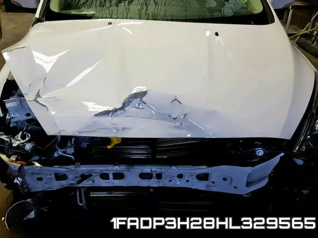 1FADP3H28HL329565_7.webp