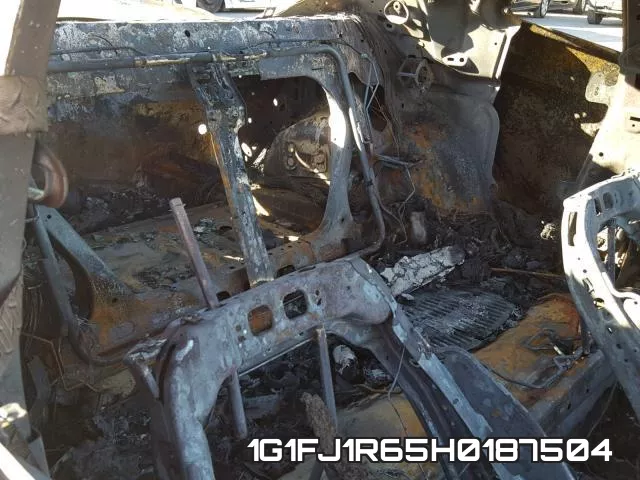 1G1FJ1R65H0187504