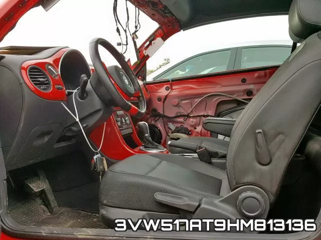 3VW517AT9HM813136_5.webp