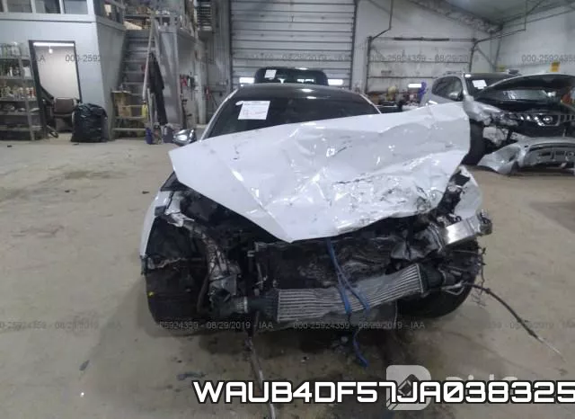 WAUB4DF57JA038325_6.webp