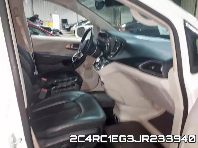 2C4RC1EG3JR233940_5.webp