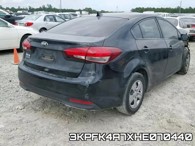 3KPFK4A7XHE070440_4.webp