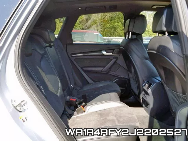 WA1A4AFY2J2202527_6.webp