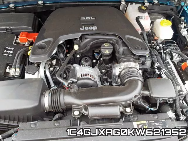 1C4GJXAG0KW621352_7.webp