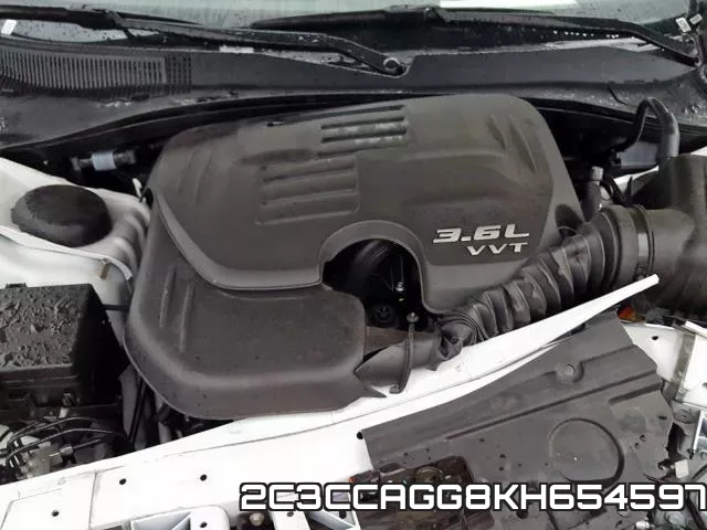 2C3CCAGG8KH654597_7.webp
