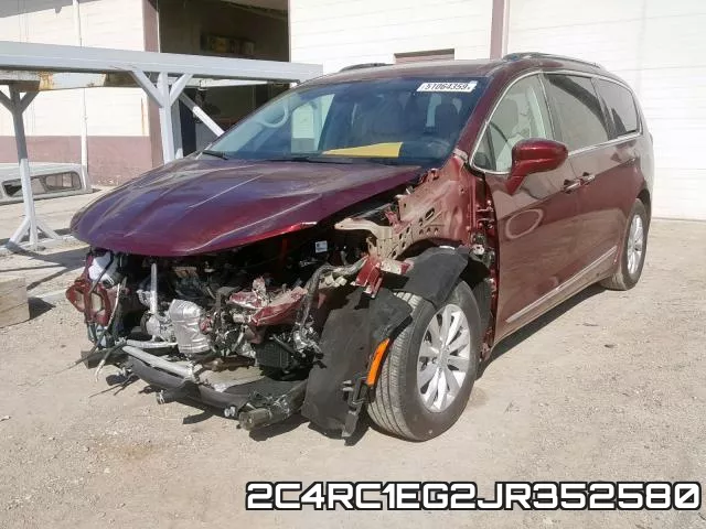 2C4RC1EG2JR352580_2.webp