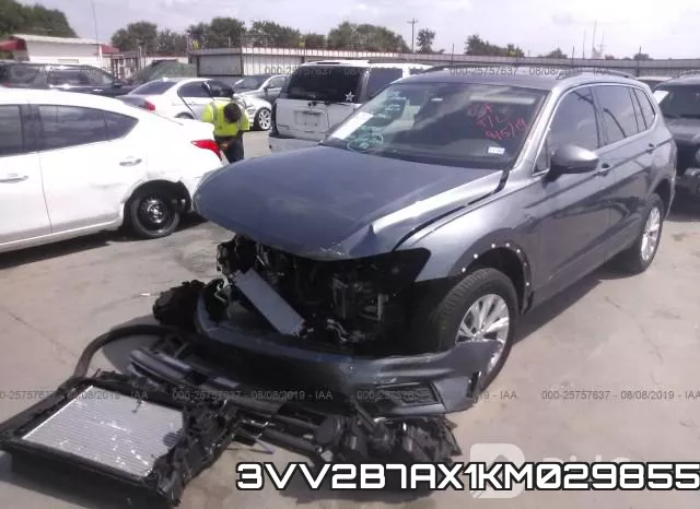 3VV2B7AX1KM029855_2.webp