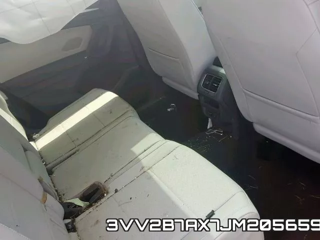 3VV2B7AX7JM205659_6.webp