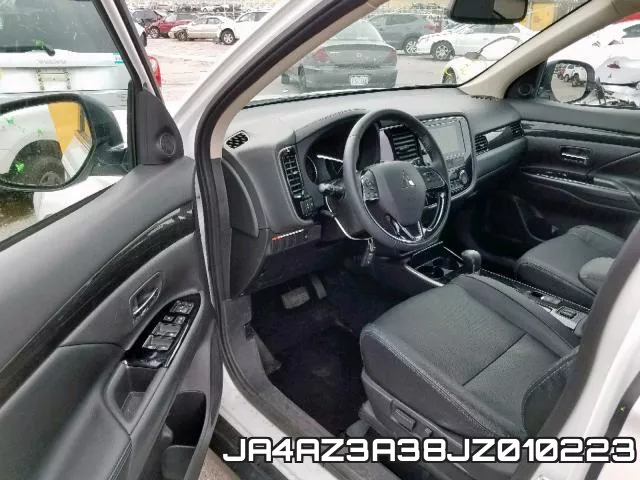 JA4AZ3A38JZ010223_9.webp