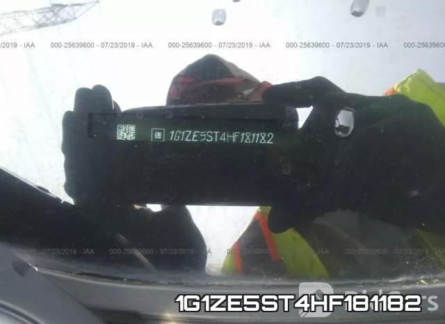 1G1ZE5ST4HF181182