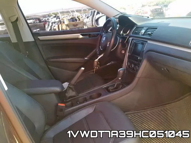 1VWDT7A39HC051045_5.webp