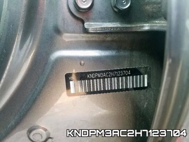 KNDPM3AC2H7123704_10.webp