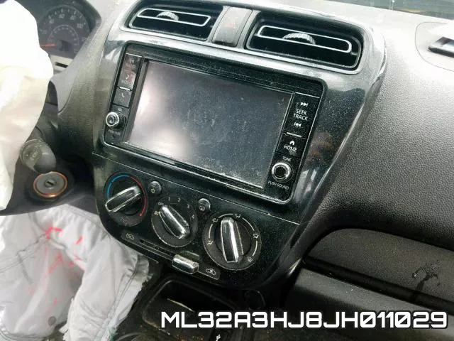 ML32A3HJ8JH011029_9.webp