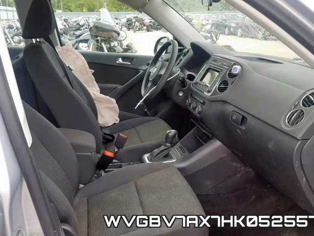 WVGBV7AX7HK052557
