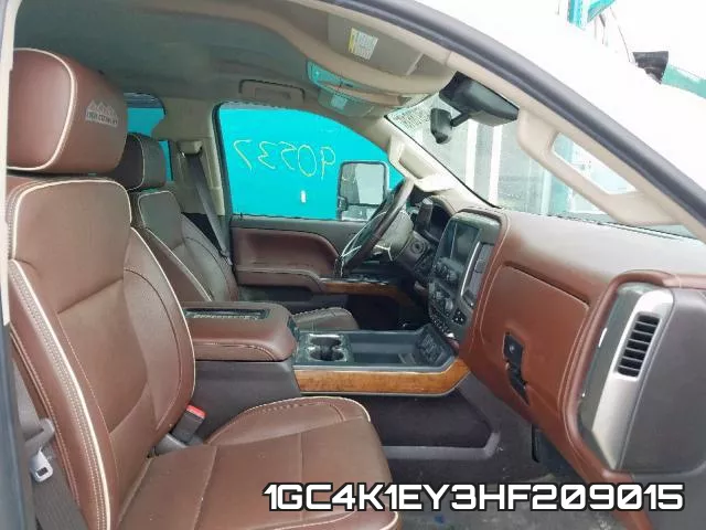 1GC4K1EY3HF209015_5.webp