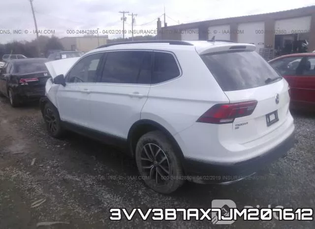 3VV3B7AX7JM207612_3.webp