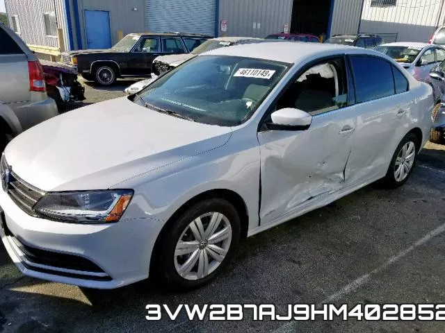3VW2B7AJ9HM402852_2.webp