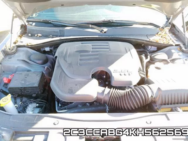 2C3CCABG4KH562569_7.webp