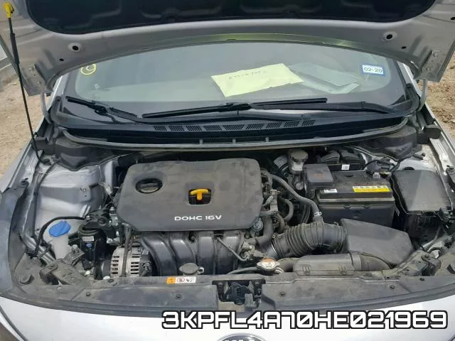 3KPFL4A70HE021969_7.webp