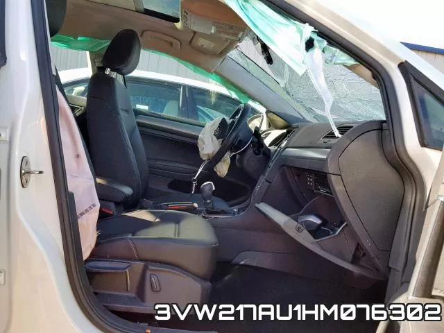 3VW217AU1HM076302_5.webp