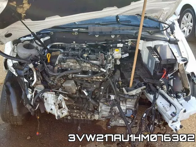 3VW217AU1HM076302_7.webp