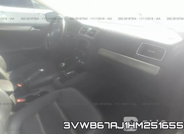 3VWB67AJ1HM251655_5.webp